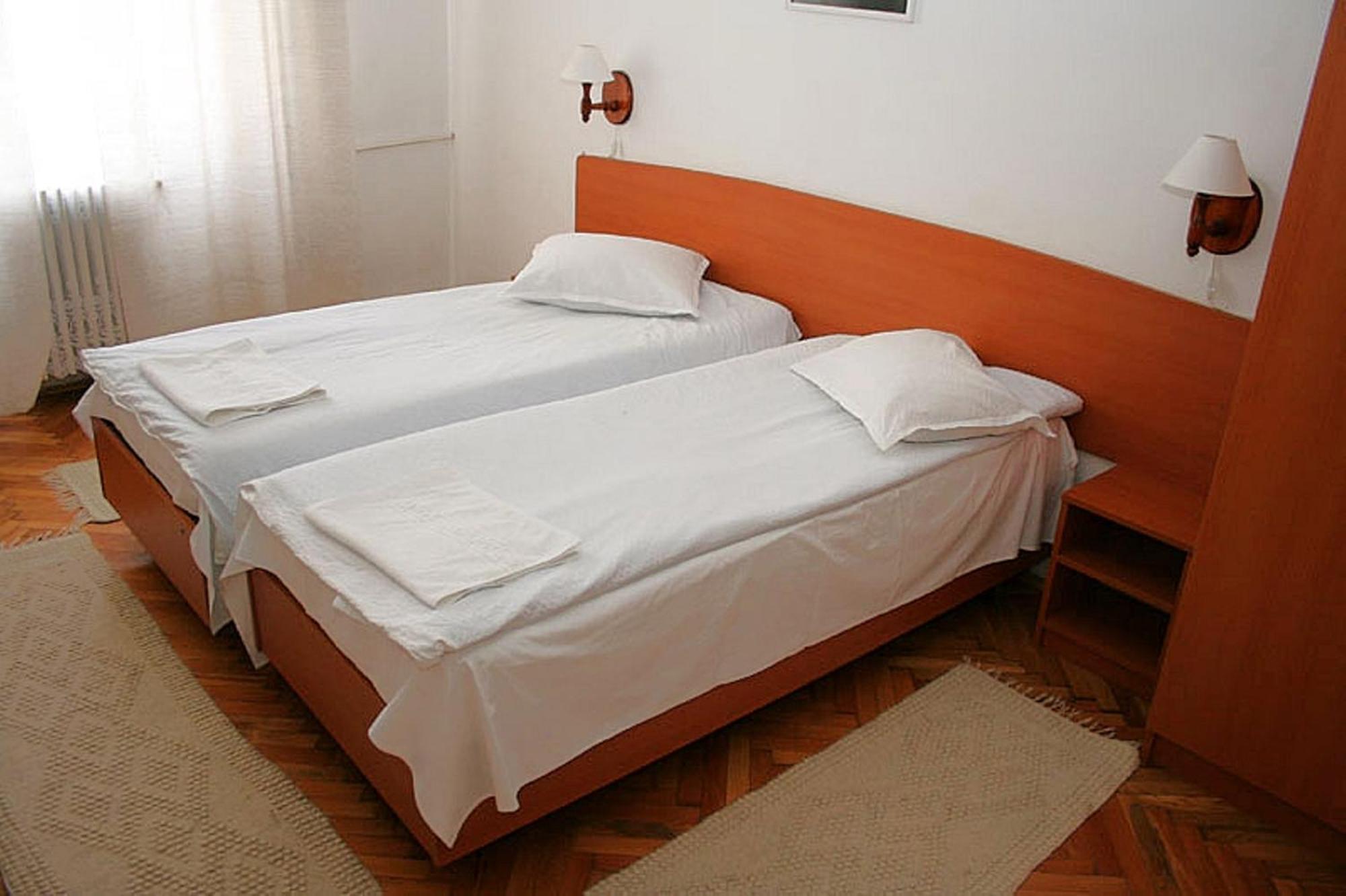 Hotel Merkur 미에르쿠리에씨우크 객실 사진