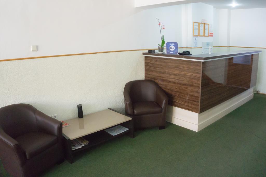 Hotel Merkur 미에르쿠리에씨우크 외부 사진