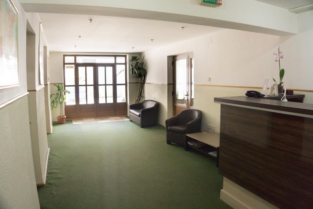Hotel Merkur 미에르쿠리에씨우크 외부 사진